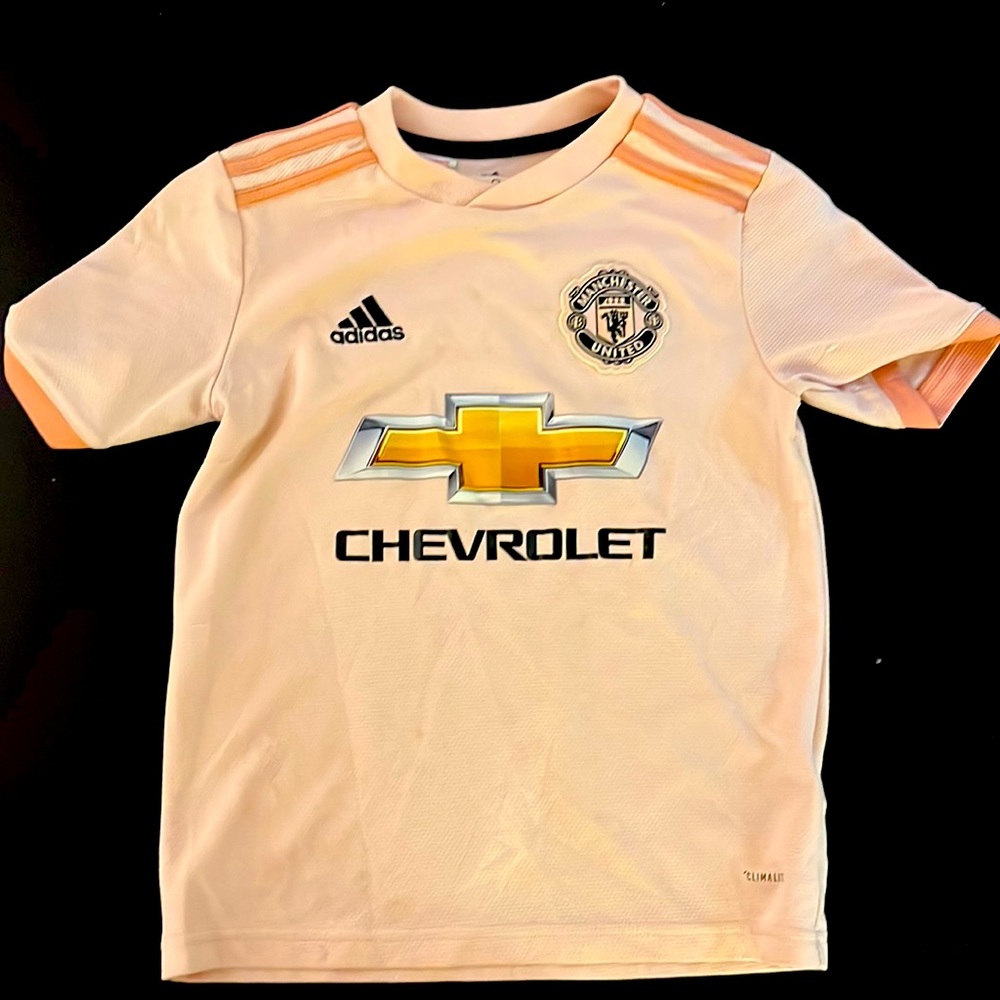 Official Pink Manchester United jersey youth Sz S